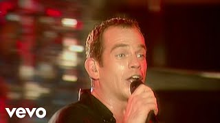 Garou  Que lamour est violent Live à Bercy [upl. by Eitteb]