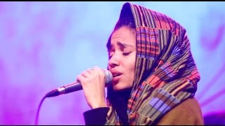 Nneka LIVE quotWalkingquot  My Fairy Tales  Tour 2015 JaminBerlin [upl. by Sandra]