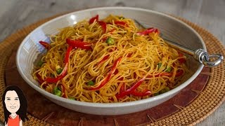 EASY Curried Singapore Rice Noodles  No Oil Low Fat Recipe [upl. by Ursuline]