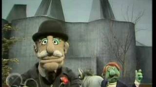 The Muppet Show British Chap  The Gnu Song ep 519 [upl. by Nemzaj]