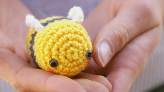 Tutoriel Amigurumi Abeille  super easy fr [upl. by Nosirb]