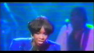 Gladys Knight  End of the Road Medley LIVE [upl. by Matelda]